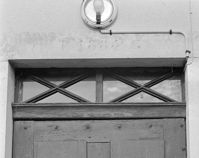 Date portée sur la façade antérieure. © Région Bourgogne-Franche-Comté, Inventaire du patrimoine