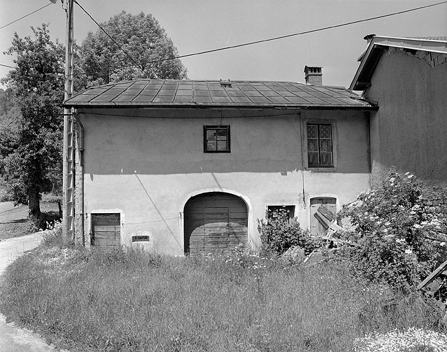 Façade antérieure. © Région Bourgogne-Franche-Comté, Inventaire du patrimoine Façade antérieure. © Région Bourgogne-Franche-Comté, Inventaire du patrimoine