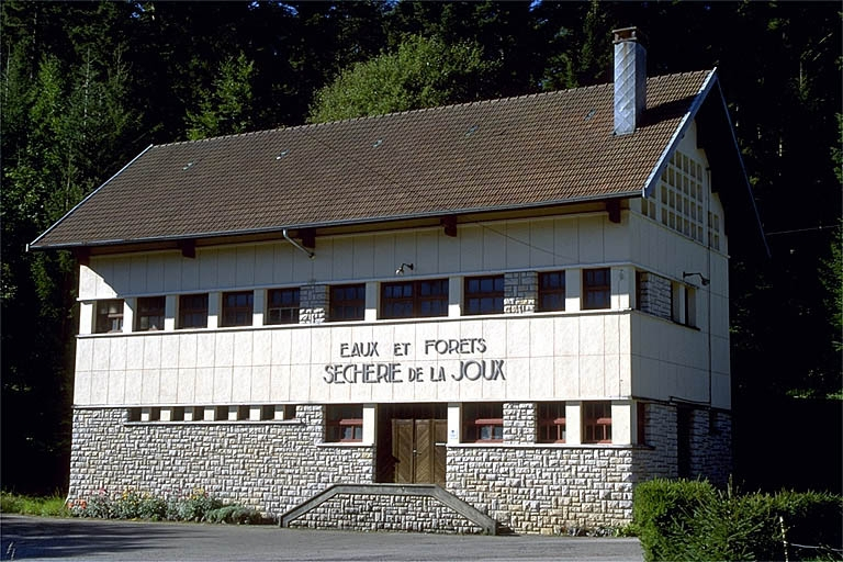 La sécherie de graines de résineux. © Région Bourgogne-Franche-Comté, Inventaire du patrimoine