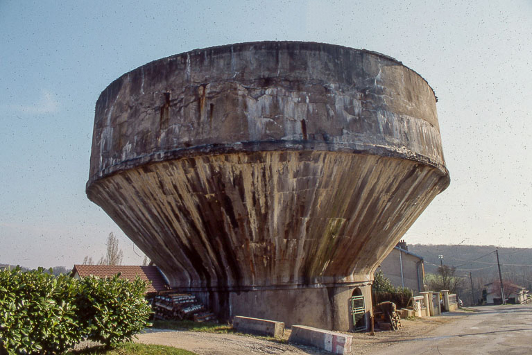 Réservoir industriel (depuis le nord). © Région Bourgogne-Franche-Comté, Inventaire du patrimoine