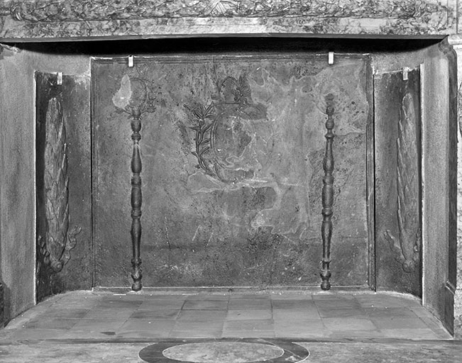 Intérieur : le salon ovale, détail d'une plaque de cheminée. © Région Bourgogne-Franche-Comté, Inventaire du patrimoine