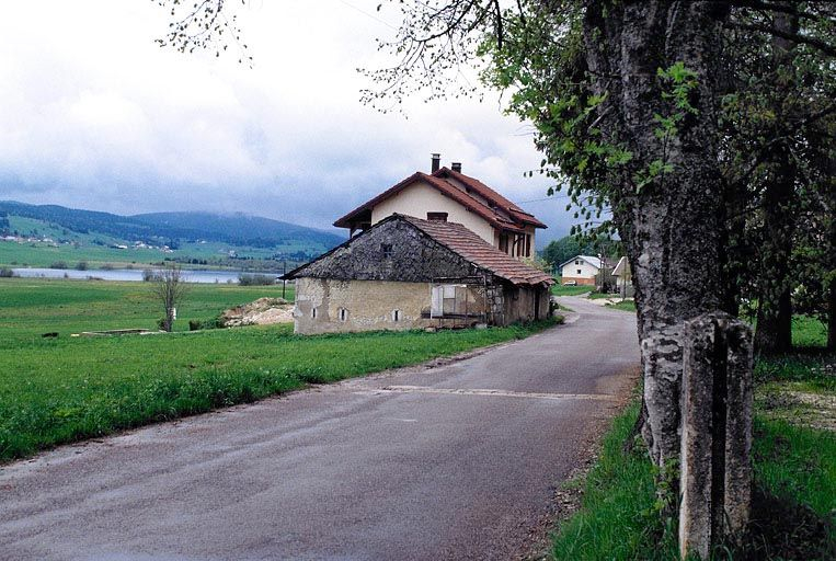 Vue de situation. © Région Bourgogne-Franche-Comté, Inventaire du patrimoine Vue de situation. © Région Bourgogne-Franche-Comté, Inventaire du patrimoine