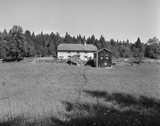 Façade antérieure, vue éloignée. © Région Bourgogne-Franche-Comté, Inventaire du patrimoine