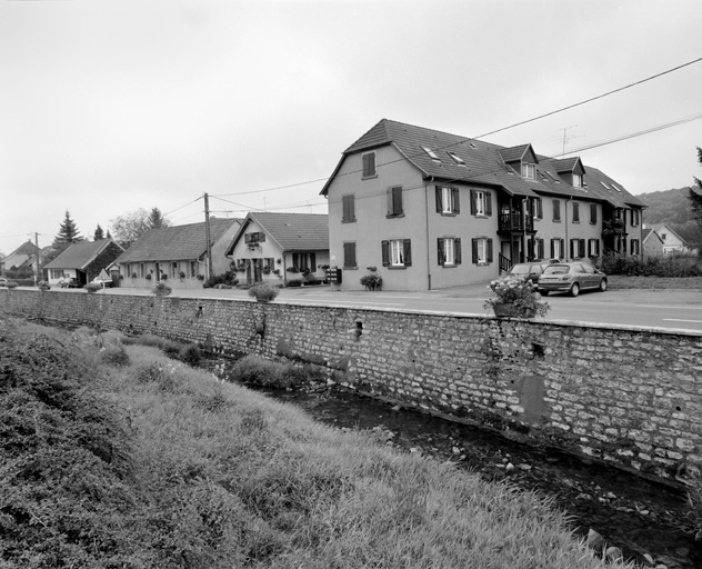 Vue d'ensemble des logements ouvriers. © Région Bourgogne-Franche-Comté, Inventaire du patrimoine