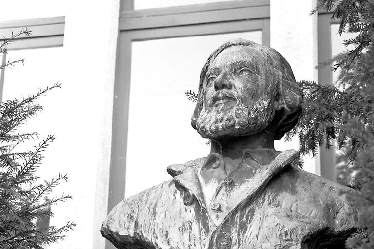 Vue de trois quarts droit. © Région Bourgogne-Franche-Comté, Inventaire du patrimoine