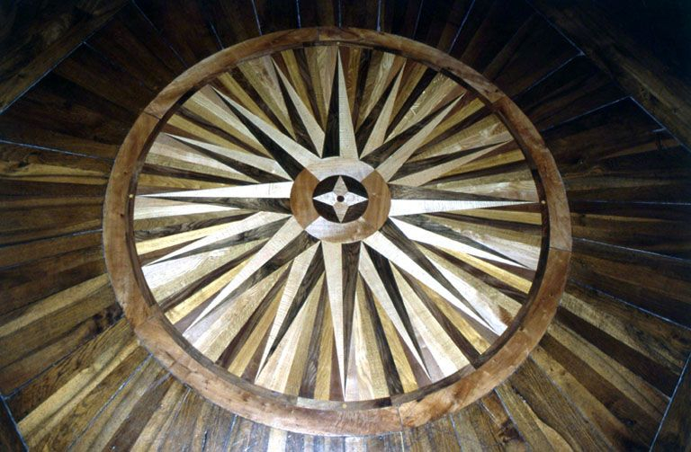 Le grand salon : rosace en marqueterie. © Région Bourgogne-Franche-Comté, Inventaire du patrimoine