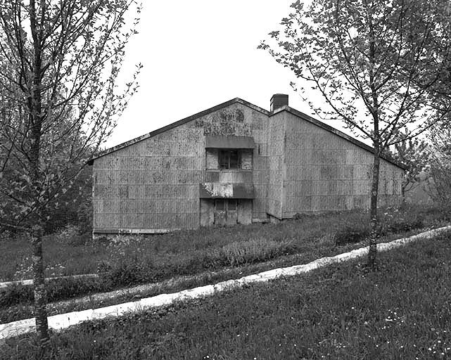 Face gauche. © Région Bourgogne-Franche-Comté, Inventaire du patrimoine Face gauche. © Région Bourgogne-Franche-Comté, Inventaire du patrimoine