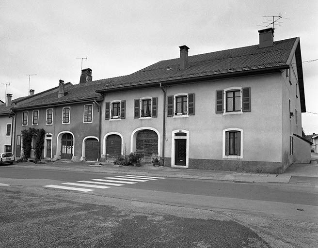 Façade antérieure d'une ferme de village. © Région Bourgogne-Franche-Comté, Inventaire du patrimoine Façade antérieure d'une ferme de village. © Région Bourgogne-Franche-Comté, Inventaire du patrimoine