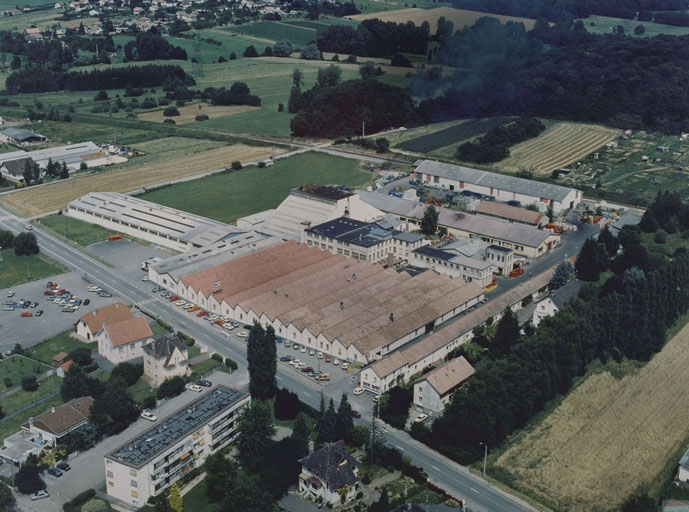 Vue aérienne depuis le sud-ouest. © Région Bourgogne-Franche-Comté, Inventaire du patrimoine