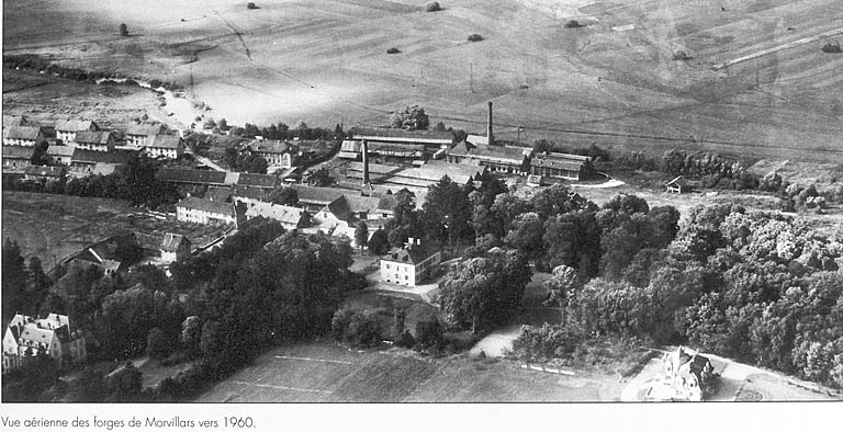 Vue aérienne vers 1960. © Région Bourgogne-Franche-Comté, Inventaire du patrimoine Vue aérienne vers 1960. © Région Bourgogne-Franche-Comté, Inventaire du patrimoine