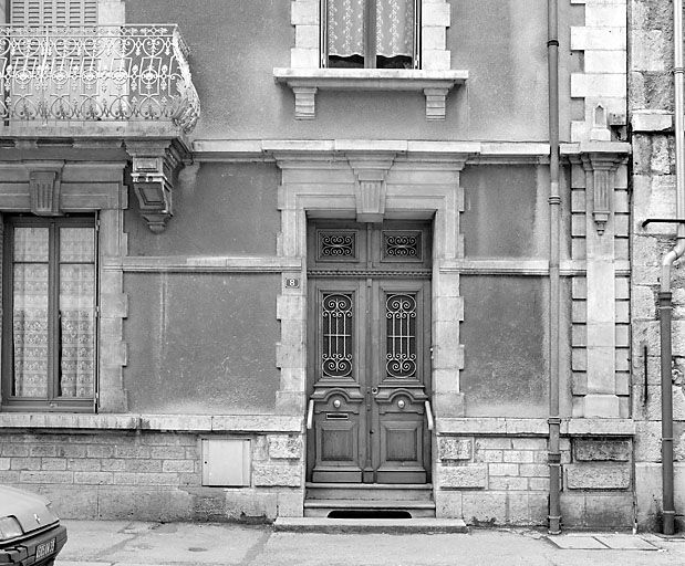 Elévation antérieure : porte. © Région Bourgogne-Franche-Comté, Inventaire du patrimoine