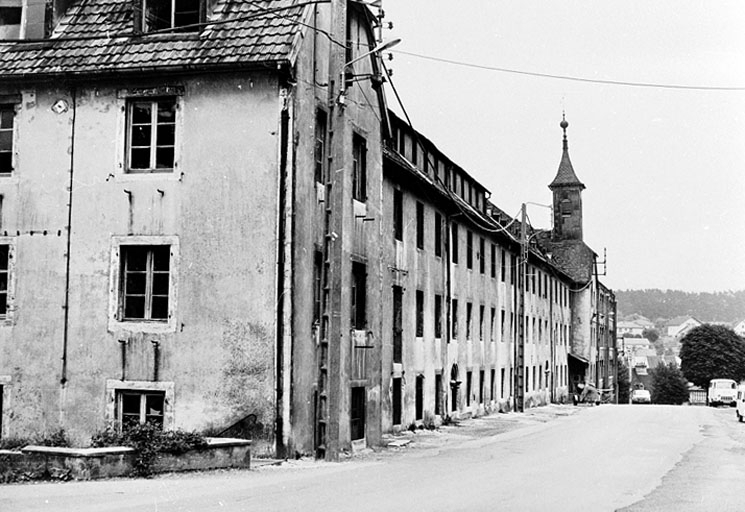 Façade sur rue avant destruction (état en 1978). © Région Bourgogne-Franche-Comté, Inventaire du patrimoine