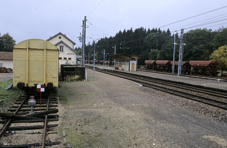 Vue d'ensemble rapprochée, depuis le nord-est (côté Vallorbe). © Région Bourgogne-Franche-Comté, Inventaire du patrimoine Vue d'ensemble rapprochée, depuis le nord-est (côté Vallorbe). © Région Bourgogne-Franche-Comté, Inventaire du patrimoine
