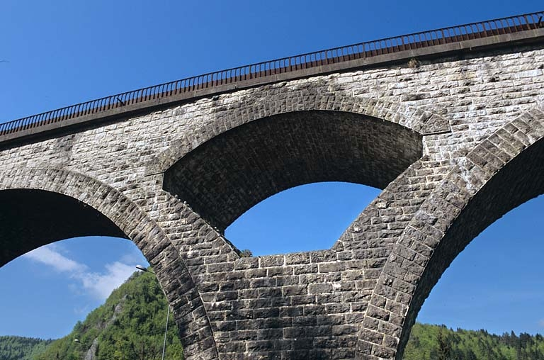 Voûte d'élégissement. © Région Bourgogne-Franche-Comté, Inventaire du patrimoine Voûte d'élégissement. © Région Bourgogne-Franche-Comté, Inventaire du patrimoine