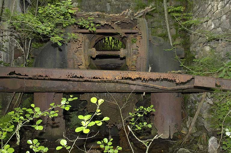 Turbine hydraulique à axe horizontal. Vue rapprochée. © Région Bourgogne-Franche-Comté, Inventaire du patrimoine