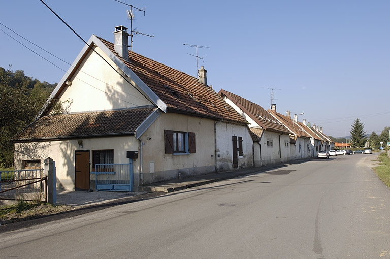 La cité ouvrière vue depuis l'est. © Région Bourgogne-Franche-Comté, Inventaire du patrimoine