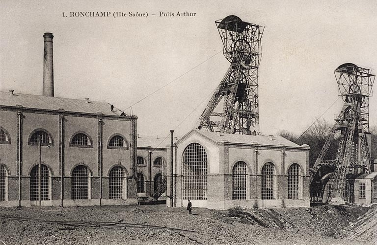Ronchamp (Hte-Saône) - Puits Arthur. © Région Bourgogne-Franche-Comté, Inventaire du patrimoine Ronchamp (Hte-Saône) - Puits Arthur. © Région Bourgogne-Franche-Comté, Inventaire du patrimoine