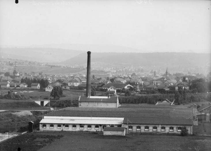 [Vue d'ensemble depuis le nord]. © Région Bourgogne-Franche-Comté, Inventaire du patrimoine