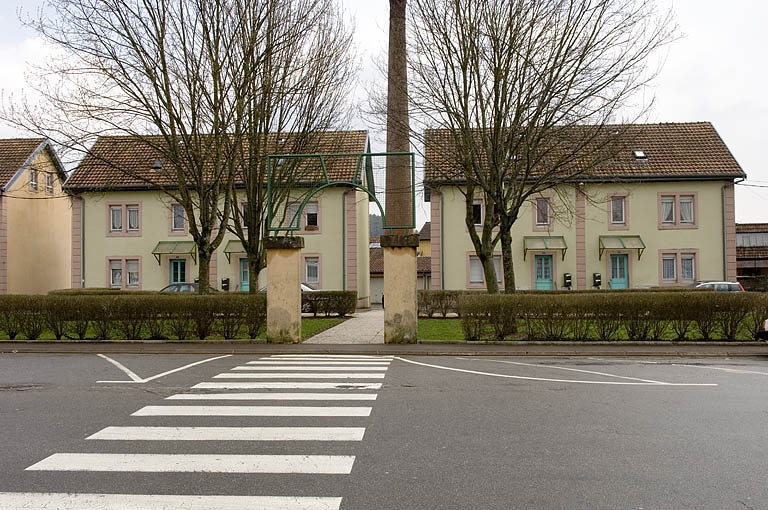 Deux maisons ouvrières de la cité Tournesac. © Région Bourgogne-Franche-Comté, Inventaire du patrimoine