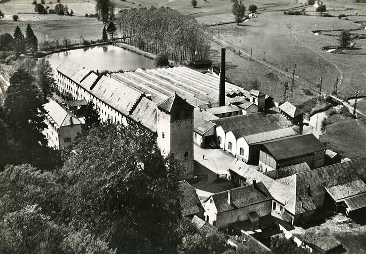 Vue aérienne du tissage depuis le sud-est. © Région Bourgogne-Franche-Comté, Inventaire du patrimoine