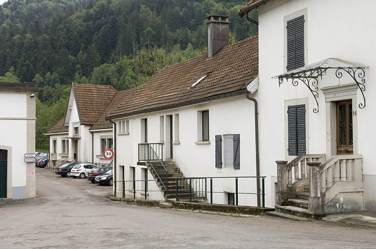 Les bureaux vus depuis l'entrée. © Région Bourgogne-Franche-Comté, Inventaire du patrimoine