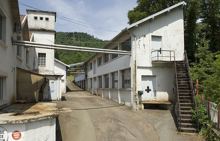 Vue depuis l'entrée. © Région Bourgogne-Franche-Comté, Inventaire du patrimoine
