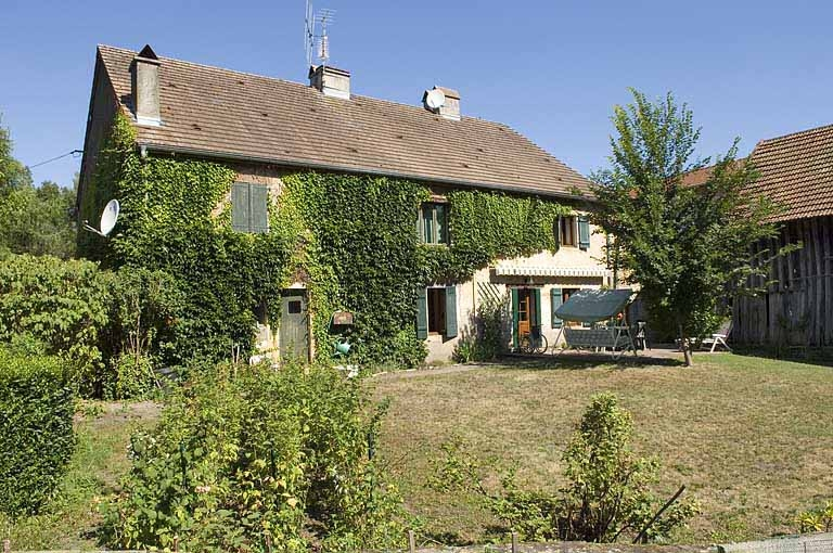 Ancien magasin, actuellement logement. Façade postérieure. © Région Bourgogne-Franche-Comté, Inventaire du patrimoine