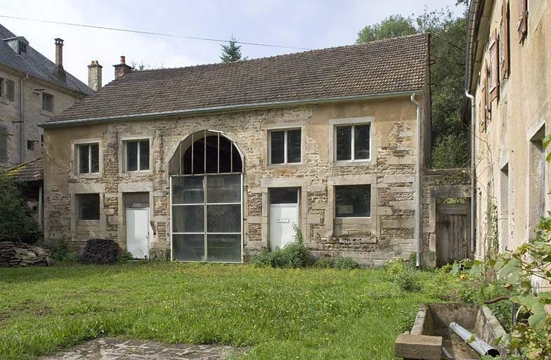 Corps de ferme. © Région Bourgogne-Franche-Comté, Inventaire du patrimoine Corps de ferme. © Région Bourgogne-Franche-Comté, Inventaire du patrimoine