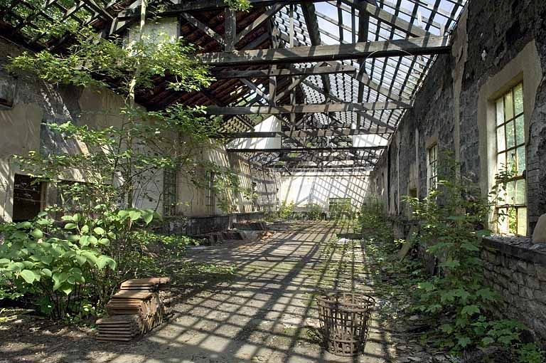 Intérieur de l'ancien atelier de galvanisation et de trempe. Vue d'ensemble. © Région Bourgogne-Franche-Comté, Inventaire du patrimoine Intérieur de l'ancien atelier de galvanisation et de trempe. Vue d'ensemble. © Région Bourgogne-Franche-Comté, Inventaire du patrimoine