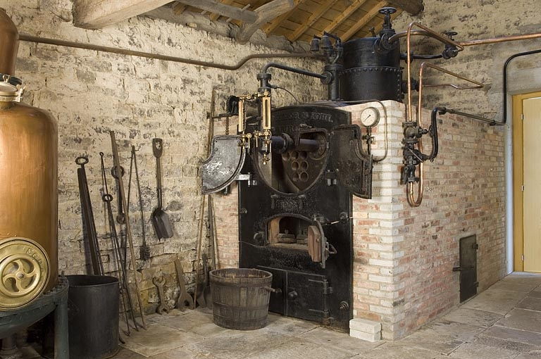 Chaudière Scheidecker et Kohl (Lure), provenant de la distillerie Lemercier (Prédurupt). © Région Bourgogne-Franche-Comté, Inventaire du patrimoine