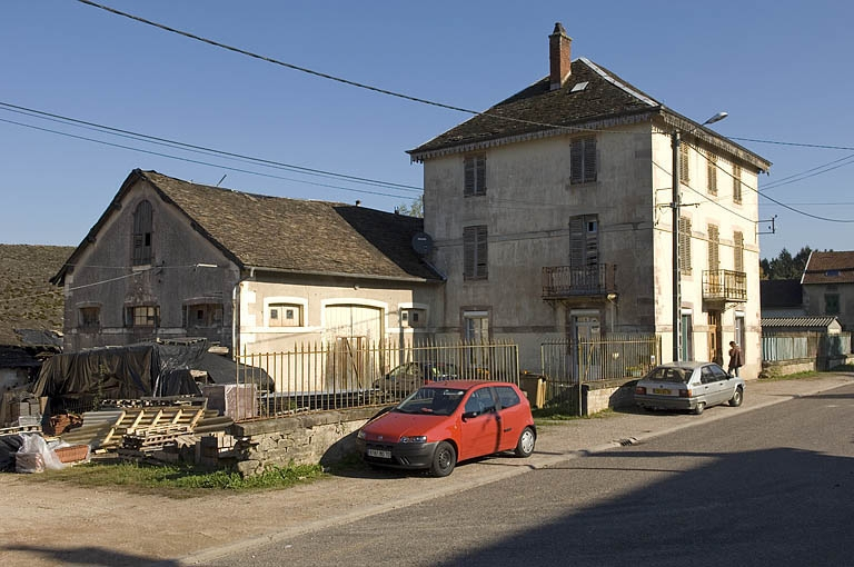 Entrepôt industriel et logement patronal. © Région Bourgogne-Franche-Comté, Inventaire du patrimoine