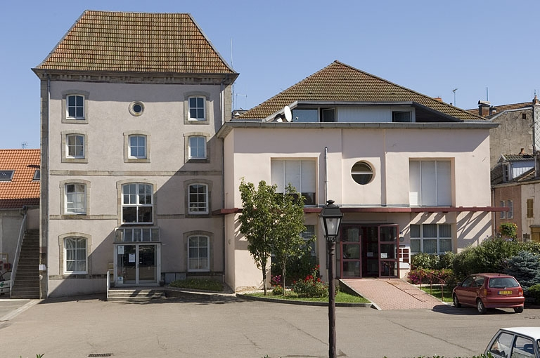 Bureaux (?). © Région Bourgogne-Franche-Comté, Inventaire du patrimoine Bureaux (?). © Région Bourgogne-Franche-Comté, Inventaire du patrimoine