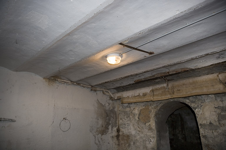 Bâtiment A : sous-sol. Détail voûtains. © Région Bourgogne-Franche-Comté, Inventaire du patrimoine