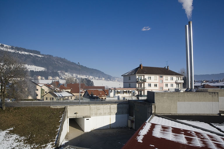 Site ancien : tunnel et chaufferie, depuis l'internat. © Région Bourgogne-Franche-Comté, Inventaire du patrimoine Site ancien : tunnel et chaufferie, depuis l'internat. © Région Bourgogne-Franche-Comté, Inventaire du patrimoine
