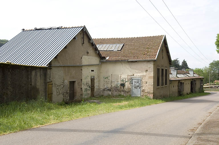 Salle des machines et façade nord des ateliers de fabrication. © Région Bourgogne-Franche-Comté, Inventaire du patrimoine