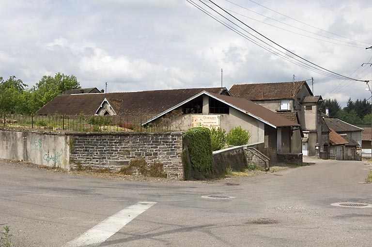 La distillerie. Vue depuis le sud-est. © Région Bourgogne-Franche-Comté, Inventaire du patrimoine