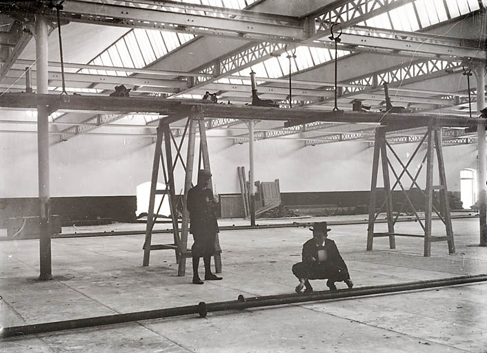 Installation du système de chauffage dans la nouvelle filature. © Région Bourgogne-Franche-Comté, Inventaire du patrimoine