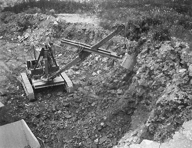 La pelle mécanique en action. © Région Bourgogne-Franche-Comté, Inventaire du patrimoine