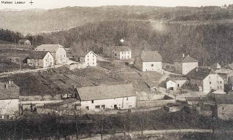 Maison Leseur Jougne (Doubs)-Au fond, le Mont Suchet (1610 m) © Région Bourgogne-Franche-Comté, Inventaire du patrimoine
