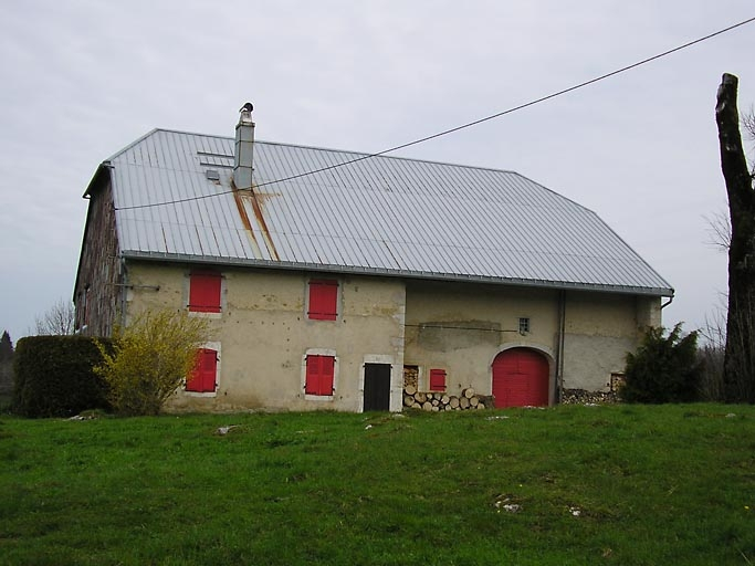 Vue générale de la façade postérieure. © Région Bourgogne-Franche-Comté, Inventaire du patrimoine