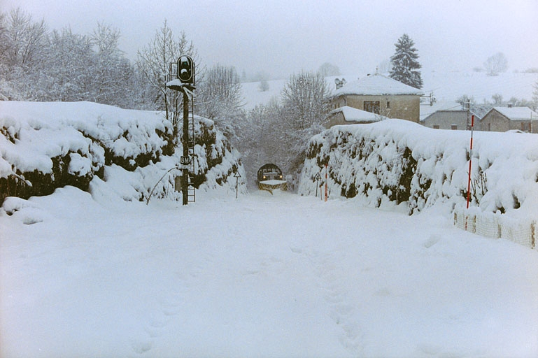 [Le " Nevers " en action sur la commune de Chaux-des-Crotenay, en 2000]. © Région Bourgogne-Franche-Comté, Inventaire du patrimoine