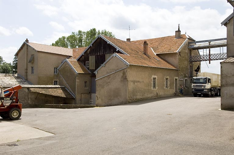 La minoterie vue de trois quarts arrière. © Région Bourgogne-Franche-Comté, Inventaire du patrimoine