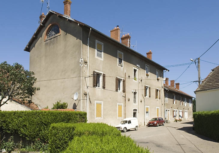 Façade est du logement ouvrier rue du Cornot. © Région Bourgogne-Franche-Comté, Inventaire du patrimoine