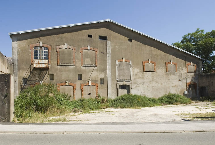 Façade sud d'ateliers de la papeterie. © Région Bourgogne-Franche-Comté, Inventaire du patrimoine