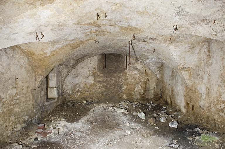 Vue générale du sous-sol. © Région Bourgogne-Franche-Comté, Inventaire du patrimoine