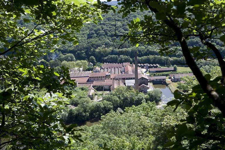 Vue plongeante depuis l'ouest. © Région Bourgogne-Franche-Comté, Inventaire du patrimoine