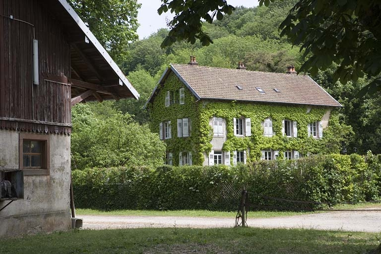 Maison de direction. Façade antérieure. © Région Bourgogne-Franche-Comté, Inventaire du patrimoine