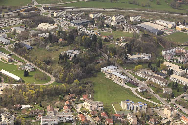 Vue aérienne du site, depuis le sud-est. © Région Bourgogne-Franche-Comté, Inventaire du patrimoine