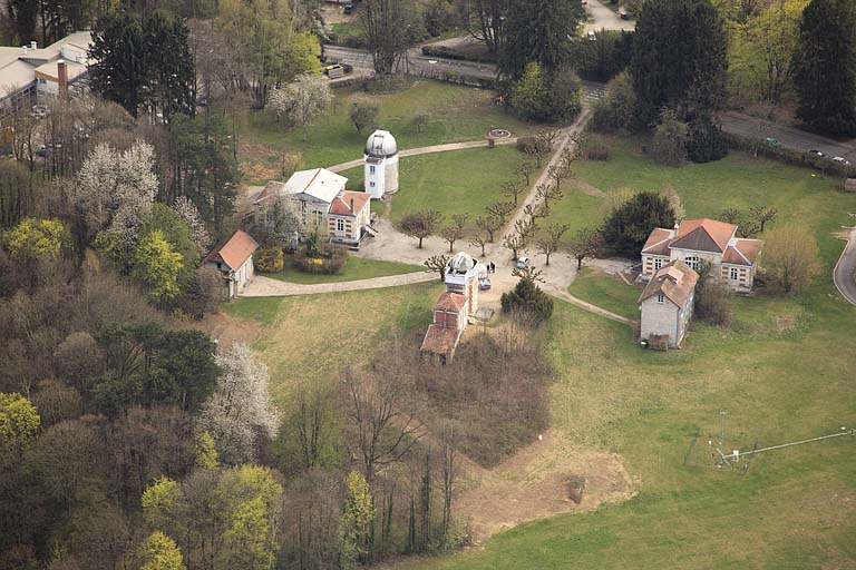 Partie nord : vue aérienne rapprochée depuis le nord-ouest. © Région Bourgogne-Franche-Comté, Inventaire du patrimoine Partie nord : vue aérienne rapprochée depuis le nord-ouest. © Région Bourgogne-Franche-Comté, Inventaire du patrimoine
