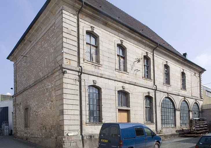 Bâtiment prieural (puis atelier de fonderie de cuivre). Façade ouest. © Région Bourgogne-Franche-Comté, Inventaire du patrimoine